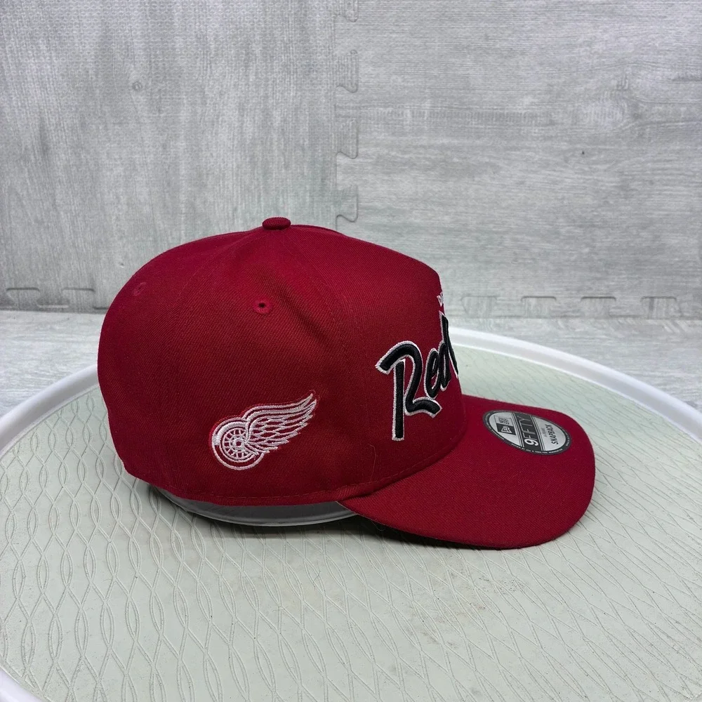 New Era Detroit Red Wings Hat Cap Snapback Mens Red Cotton NHL Hockey 9FIFTY